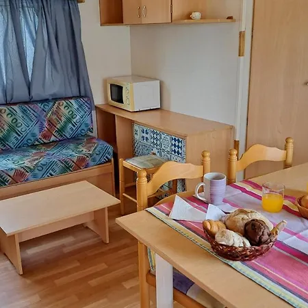 Landshause Kamp alanı *