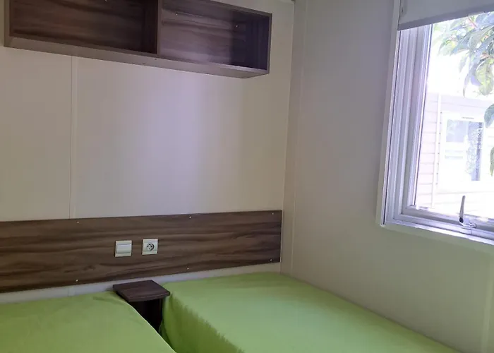 Landshause * Burinhosa